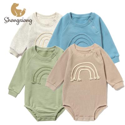 China Comfotable 2022 Spring Fashion Autumn Long Sleeve Unisex Waffle Baby Romper With Snap Button for sale