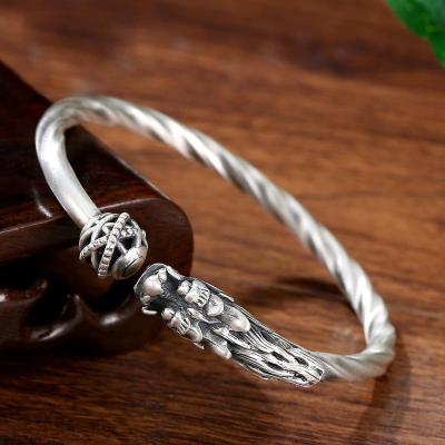 China Dragon Play Bead Men And Women's Simple Personality Retro New Dominant Handmade Silver Tap Bracelet Couple Tide Bracelet Gift for sale