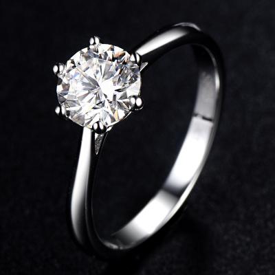 China 925 fresh female European and American western style small retro ring six-claw diamond ring 1 carat silver simple classic moissanite ring for sale