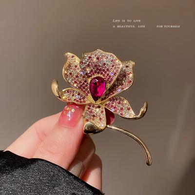 China Luxury Zirconia Bling Brooches Women Flower Jewerly Fashion Purple Brooch For Ladies for sale