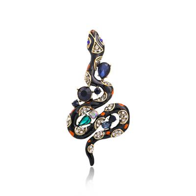 China Unique Luxury Fashionable Unique Enamel Designer Snake Brooch Pin Animal Inspired Women Brooches For Ladies for sale