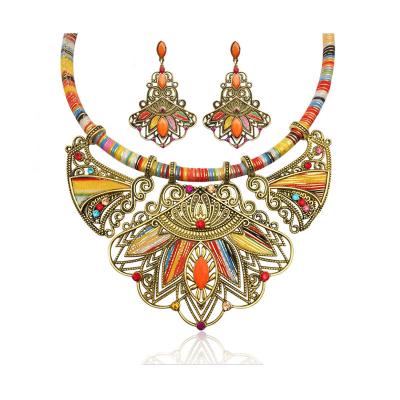 China Ethnic Brazilian Gold Plated Flower Jewelry Dubai Jewelry Set 18k 24k Rhinestone Necklace Earring Sets African Women Jewelry Sets for sale