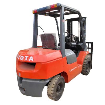 China Mini Used Forklift Trucks All Terrain Toyota 30 3000KG for sale