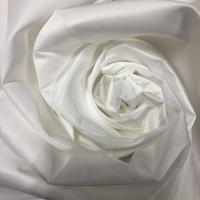 China Nylon / Polyester Peach Skin Shrink-Resistant Fabric for sale