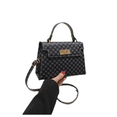 China Fashion 2023 New Plaid Printed Handbag Women's Bag with Lock Buckle Fashion All-match Crossbody Bag Large Capacity Retro Bag for sale