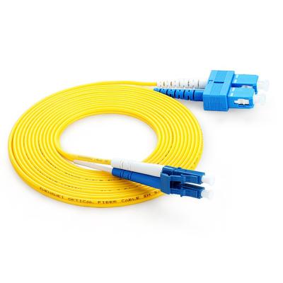 Chine Connecteur optique RoHS de Sc de corde de correction de fibre recto de Sc UPC FTTH conforme à vendre