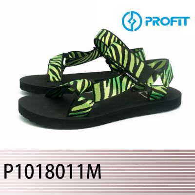 China Parte superior tejida EVA Men Sports Sandal With al aire libre del peso ligero de BSCI en venta