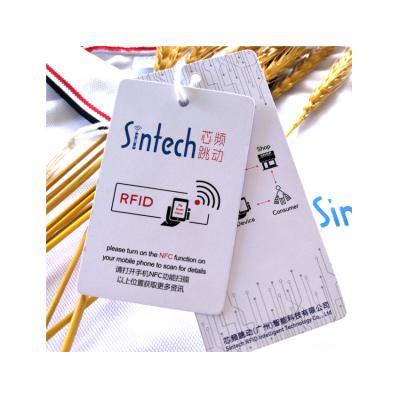 China Custom Warehouse Management RFID Clothing Label Rfid Garment Tag For Tracking Ative Management for sale