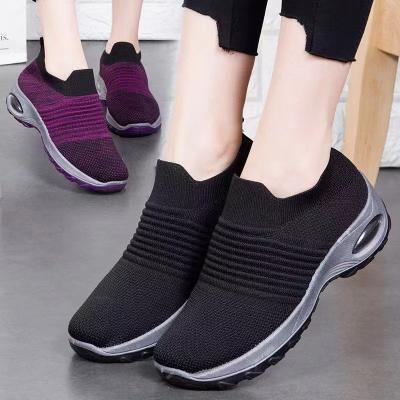 China Wex light 2022 new factory wholesale Scarpe inventory Hot-selling running men's shoes cheap and comfortable shoes made in China for sale