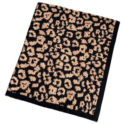 China Factory Price Jacquard Soft Fuzzy Yarn Leopard Jacquard Throw Blanket For Couch Sofa Bed for sale