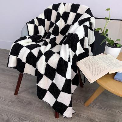 China Cozy Fleece Cozy Plain And Chenille Low Cost Plush Microfiber Throw Blanket For Indoor And Outdoor Use for sale