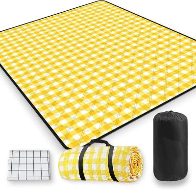 China Oxford 3 Layers Folded Picnic Outdoor Covering Waterproof Blankets For Beach Park Camping On Grass Lawn Par Concert for sale