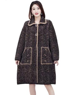 China Anti-wrinkle circle lambswool quilting long knitted jacket women autumn and winter new loose thick plush ladies coat for sale