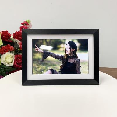 China Wifi 2020 cheap price high resolution touch screen 10 inch wifi cloud digital photo frame with video picture function for sale