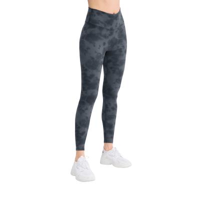 China Non-embarrassing line tight tie dye breathable double-sided bare hip fitness high lift matte yoga pant gaiters for sale