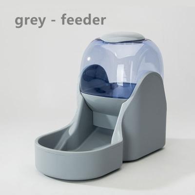 China Fuentes automáticas del dispensador del agua de Cat Water Dispenser Dog Bowl del alimentador automático del animal doméstico del dispensador del agua del espacio del perro en venta