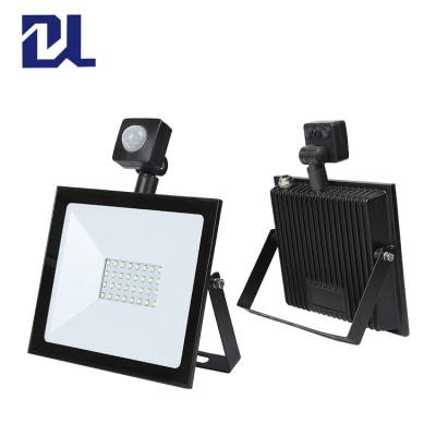 China High quality ip65 aluminum waterproof 10w 20w 30w 50w 100w warehouse smd led flood light with PIR sense for sale