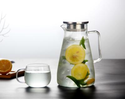 China 1.5L 1.8L Viable Wholesale Clear Glass Water Jug With Side Handle Spout Stainless Steel Lid for sale