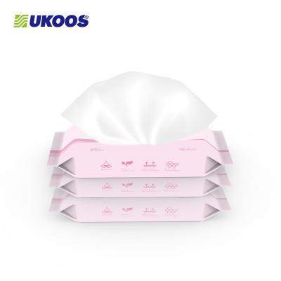 China OEM Sustainable Biodegradable Disposable Skin Care Adult Makeup Remover Wipes In Damp Wipes for sale