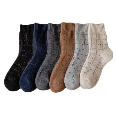 China Antibacterial Men Crew Socks 2021 Breathable Winter New Fashion Socks Men Warm Comfortable Casual Plaid Thick Winter Socks High Quality for sale