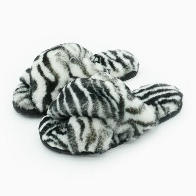 China Low Price Guaranteed Quality Sheepskin Damping Striping Girl Faux Fox Fur Mink Slides for sale