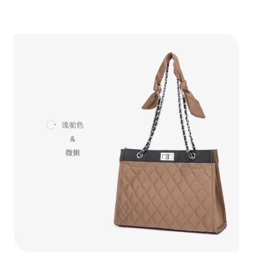 China Light Luxury Fashion GZ Haoen 2023 New Oxford Cloth Bag Large Capacity Rhombus Shoulder Bag Fashion Chain Tote for Ladies for sale