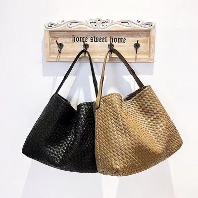 China Light Luxury Fashion PU Woven Designer Ladies' Shoulder Bags Large Capacity Tote Handbags With Small Clutch Fashion Women's Handbag for sale