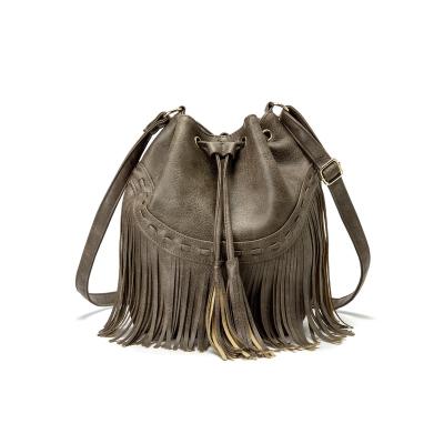 China Luxury 2023 Vintage Bohemian Tassel Faux Suede Leather Hobo Crossbody Shoulder Bag Women'S Fringe Messenger Sling Bag for sale