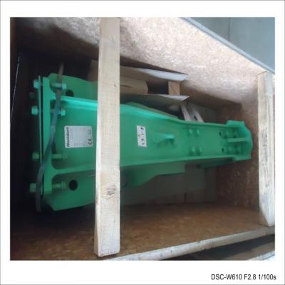 China High quality and high efficiency cheap price hydraulic breaker 900 from France for 15-25T excavator for sale