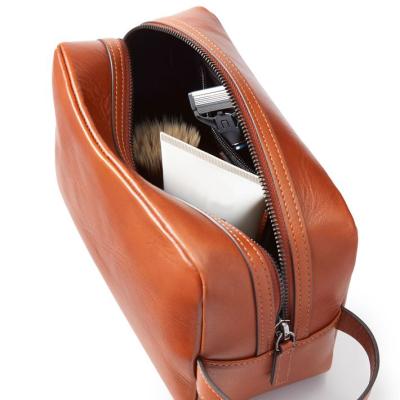 China Fashion leather mekup bag organizer travel pouch cosmetic toiletry bag with handle for sale