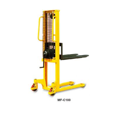 China MFC Series Heavy Duty 2200lb Capacity Hydraulic Hand Winch Stacker With Brakes for sale