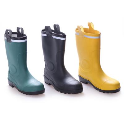 China New Style Winter Steel Toe PVC Half Boot With Steel Toe And Steel Plate Cold Render PVC Rubber Boots With Heavy Duty Grips à venda