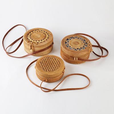 China Fashion Handmade Indonesian Bag Rattan Woven Messenger Bag Long Vietnam Features Rattan Features Strap Bag for sale