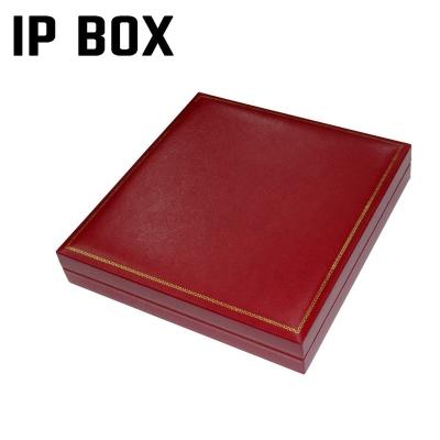 China CT111N Tarpaulin Leatherette Paper Collar Red Leatherette Box Large Custom Logo MOQ 190 x 195 x 37 mm 24 Pieces for sale