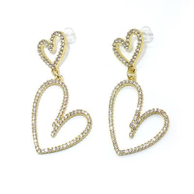 China CLASSIC Personality All-match Fashion Gold Rhinestone Heart Stud Earrings For Women for sale