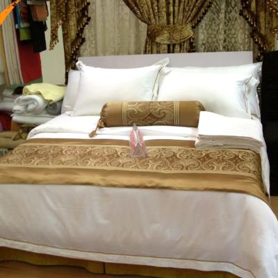 China Factory sales modern luxury decorative jacquard cushion and custom made hotel bed runner for sale