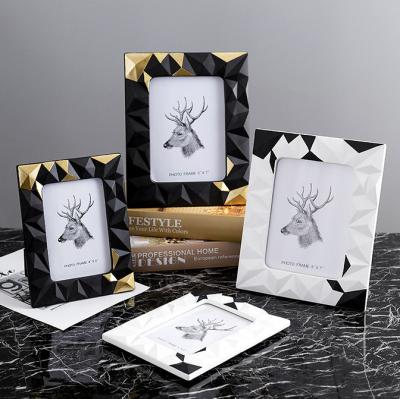 China Wholesale Modern European Style Handmade Decor Photo Frames Ceramic Home Ornament Picture Photo Frames for sale