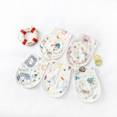 China Amazon washable double side saliva towel hot selling triangular baby burp 8 layers gauze bibs fabrics bandana baby for sale