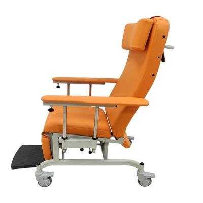 China 40kg Capacity Hospital Blood Transfusion Chair With Adjustable Flat Design And Sponges Interior Trim for sale