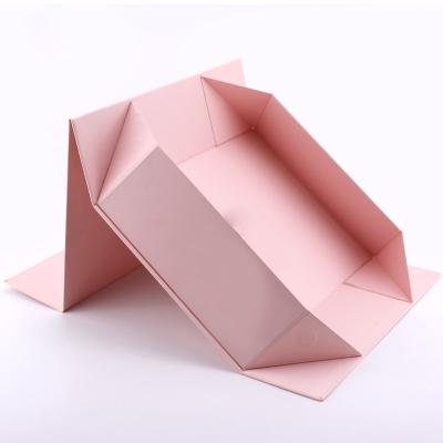 China Recyclable Flower Gift Box Packaging Box Custom Pink Chocolate Folding Chocolate Cardboard Box With Ribbon for sale