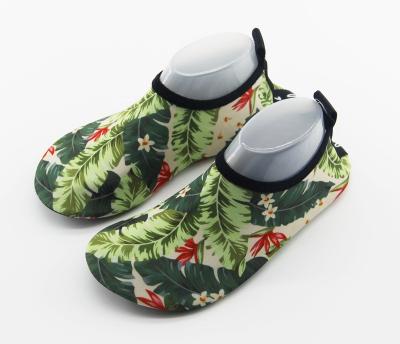 China 2020 Breathable Cute Cartoon Kids Water Shoes Baby Beach Shoes Quick Dry Light Weight for sale