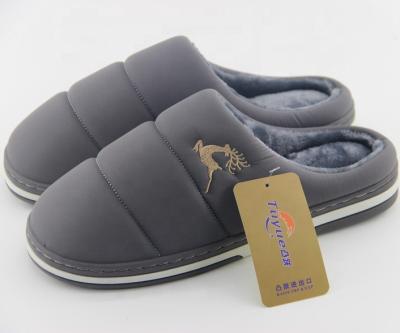 China Light Weight Bottom Fabric Keep Warm Coloful Style Soft Home Slippers Indoor Men Or Women Slippers for sale