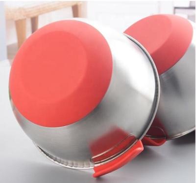 China 1.5qt 3.0qt 5.0qt Stainless Steel Viable Mixing Bowls Set With Red Lids Silicone Bottom for sale