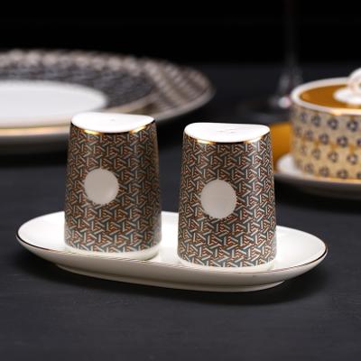 China Table Viable Royal Decoration Ware Hotel Style Ceramic Condiment Set Dubai Novelty Salt And Pepper Shaker Set Ceram for sale