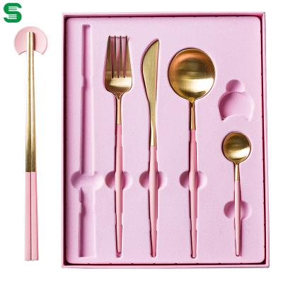 China Sweet Pink Stocked Fashion Gold Cutlery Gift Box Set Beautiful Stainless Steel Cutlery Set For Wedding Gift Christmas Gift for sale