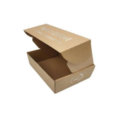 China Recycled Materials Like Gift Corrugated Cardboard Mailer Box With Logo Hot Stamping Gift Box For Clothes Shipping Packaging for sale