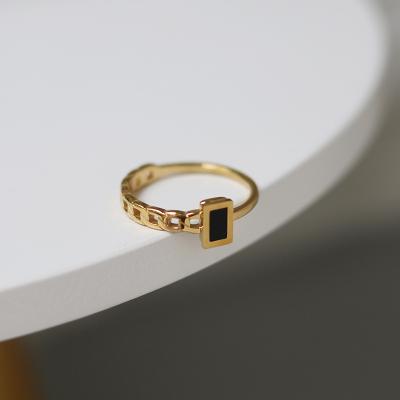 China Trendy New Arrival Simple Fashion Chain Small Black Square Wholesale Gold Plated Stainless Steel Ring for sale