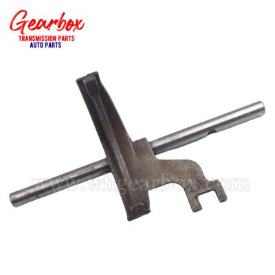 China Original Factory 525MHB-1702201 QR525MHB Manual Gearbox Transmission Parts SHIFT FORK-3RD 4th SHIFT For Chery A3 Tiggo35 AIRRZO 22*10*10 for sale