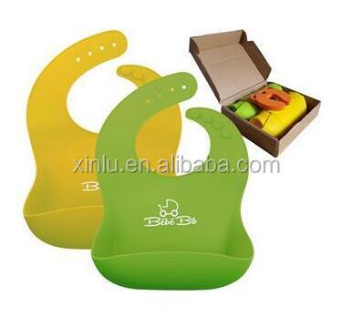 China Eco - Friendly Soft Waterproof Silicone Bibs With Food Catcher for sale