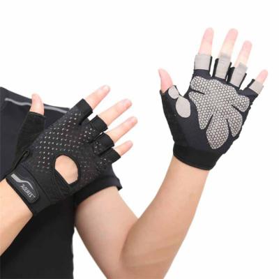 China Fitness Exercise Men Women Finger Sports Half Shaping Gym Fitness Weightlifting Mitts Resistance Exercise Training Wrist Anti-Slip Mitt for sale